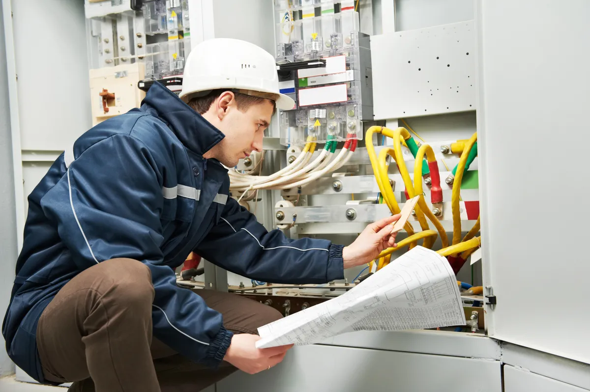 Recherche de panne électrique au multimètre sur un tableau